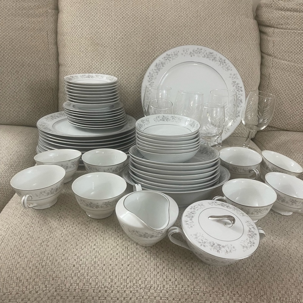 Fine China Dinnerware Set - White with Silver Floral Trim